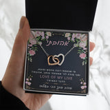 מתנה ליום האהבה לאישה האהובה- שרשרת לבבות מחוברים עם ברכה אישית