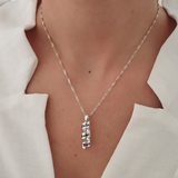 שרשרת שמות ילדים – תכשיט אישי עם משמעות 💛